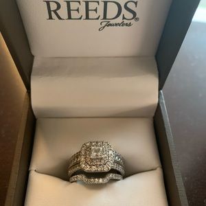 Engagement/wedding ban set